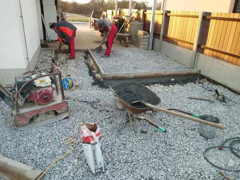 Detail kamenické práce na terase